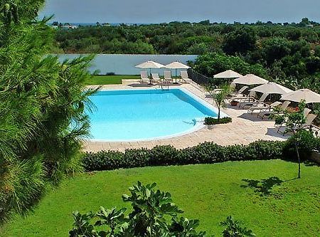 Hotel Masseria L'Ovile ออสตูนี ภายนอก รูปภาพ