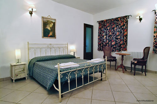 Hotel Masseria L'Ovile ออสตูนี ภายนอก รูปภาพ